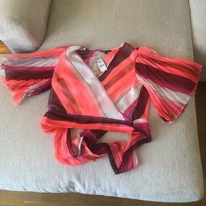 Express bright & fun crop top/cut out back Size S